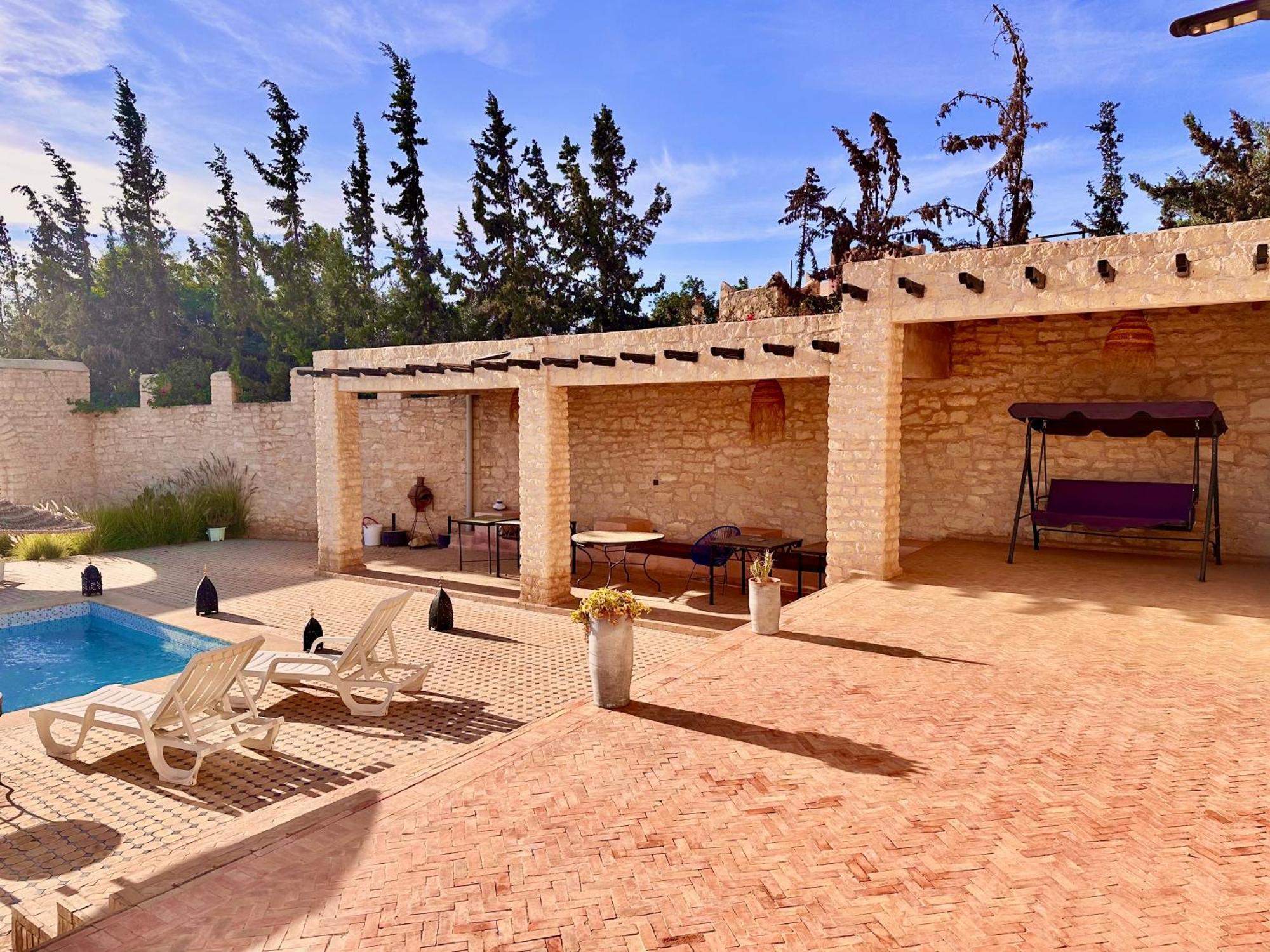 Quiet Oasis Luxury Stone With Panoramic Views Near